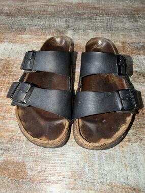 BIrkenstock Arizona Black Sandals Leather Buckle 2-Strap Slides Size EU 37 US 6